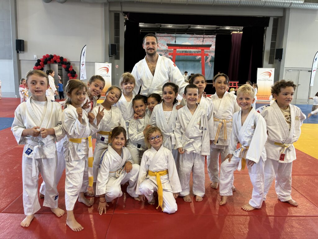 Groupe Mini-Poussin JUDO Albères Illibéris au tournoi de Pollestres.