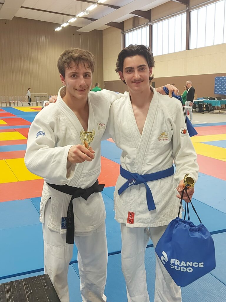 Louis et Gabriel du JUDO Albères Illibéris au tournoi de Trouillas