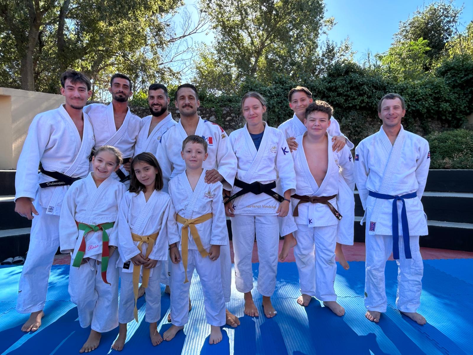 Judokas du Judo Albères Illibéris au forum des associations de Saint-André